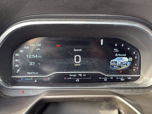 Used 2023 GMC Yukon SLT w/ SLT Luxury Package image 18