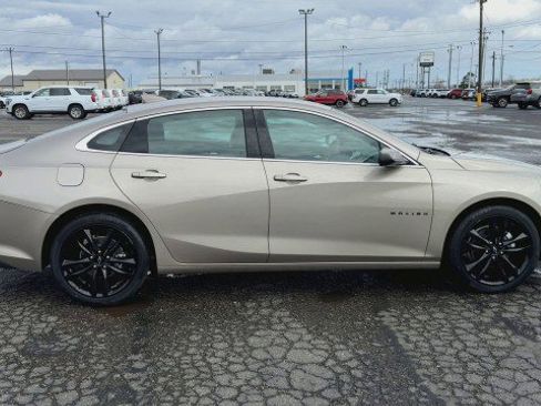 Certified 2022 Chevrolet Malibu LT w/ Leather Package image 9