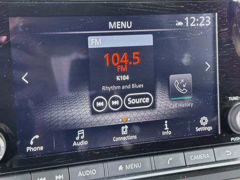 Used 2023 Nissan Rogue SL AWD/4WD image 21