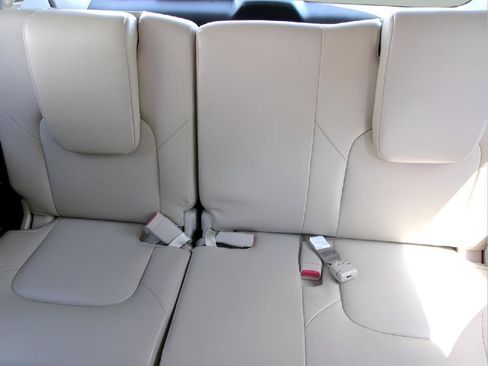 Used 2024 Nissan Armada SL w/ Captain's Chairs Package image 11