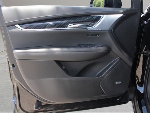 New 2025 Cadillac XT6 Premium Luxury image 10