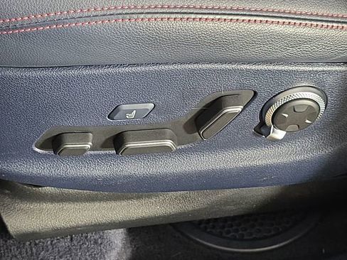 Used 2023 Genesis GV70 2.5T w/ Sport Prestige Package image 37