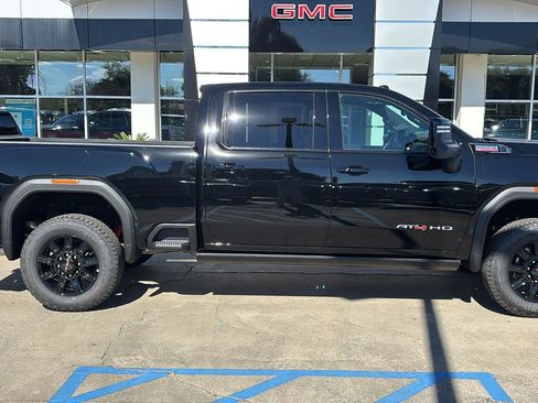 New 2026 GMC Sierra 2500 AT4 w/ AT4 Premium Plus Package AWD/4WD image 9