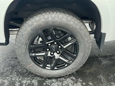 New 2026 Chevrolet Silverado 1500 RST w/ Dark Appearance Package AWD/4WD image 11