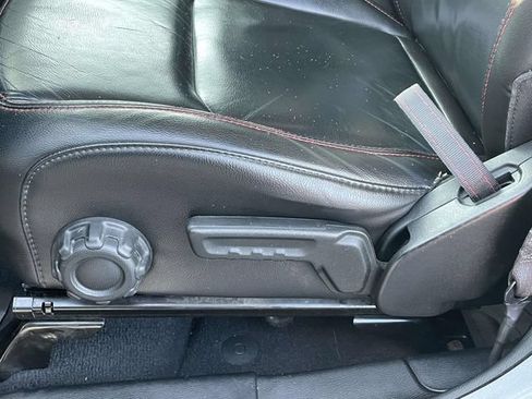 Used 2018 Jeep Wrangler Unlimited Rubicon AWD/4WD image 16