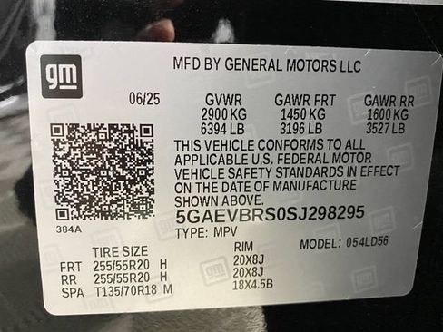 Certified 2025 Buick Enclave Sport Touring AWD/4WD image 31