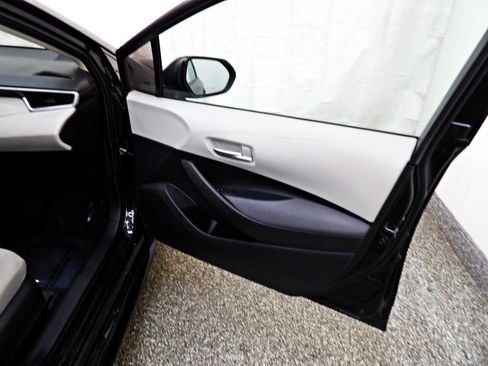 Used 2021 Toyota Corolla LE FWD image 13