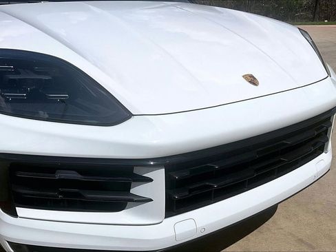 Used 2024 Porsche Cayenne S AWD/4WD image 37