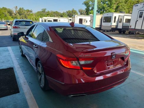 Used 2018 Honda Accord Touring image 9