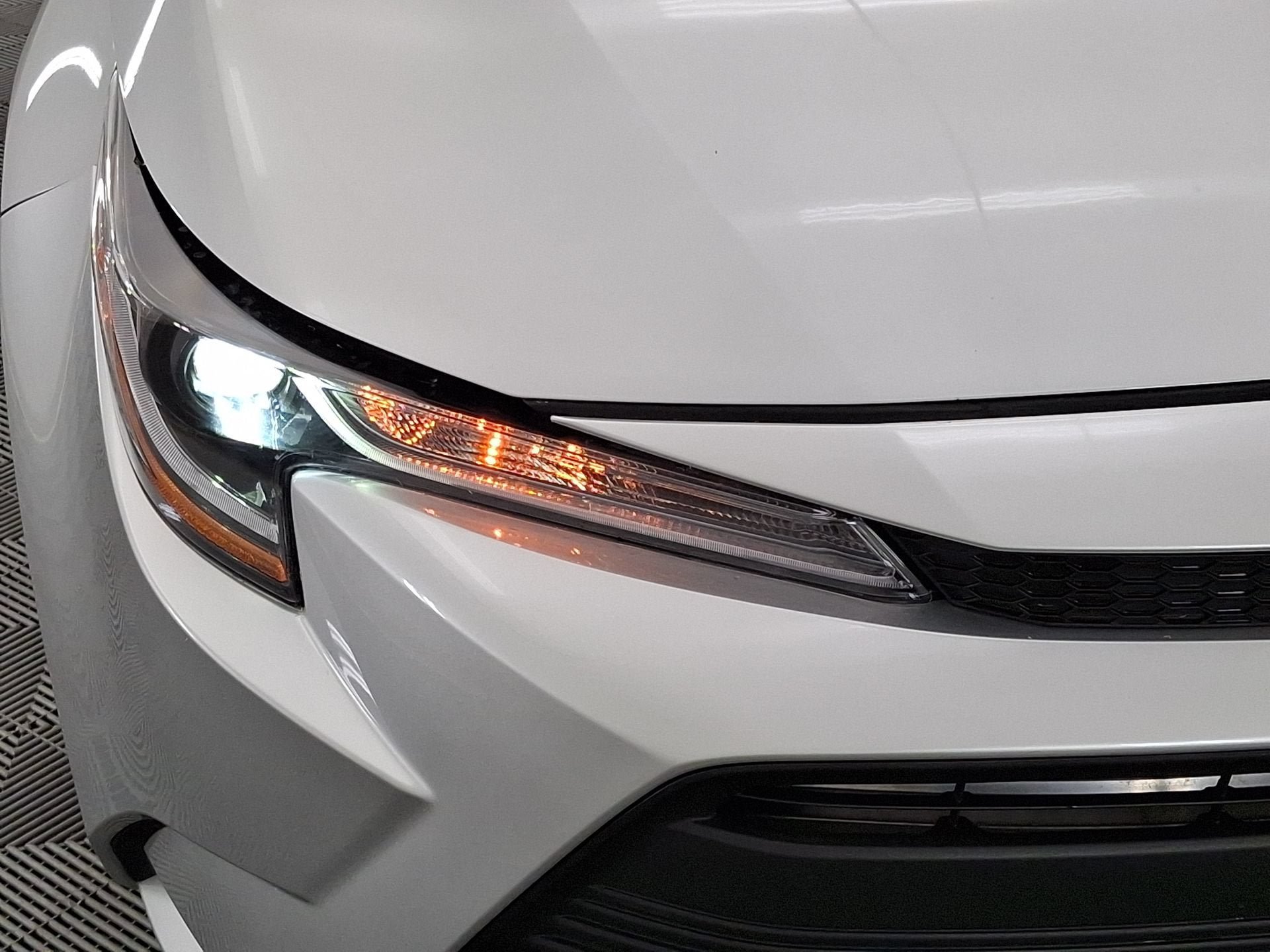 Used 2023 Toyota Corolla LE FWD image 27