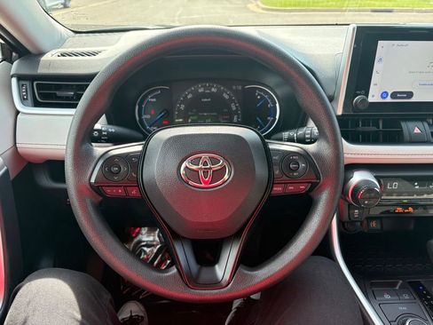 Certified 2025 Toyota RAV4 XLE AWD/4WD image 18