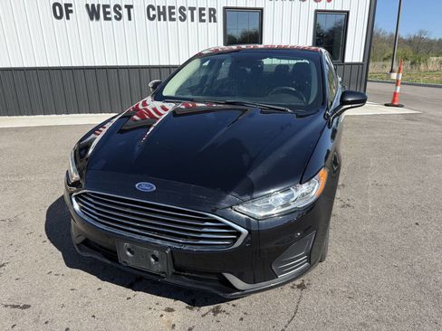 Used 2020 Ford Fusion SE image 2
