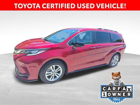 Certified 2023 Toyota Sienna XSE AWD/4WD image 1