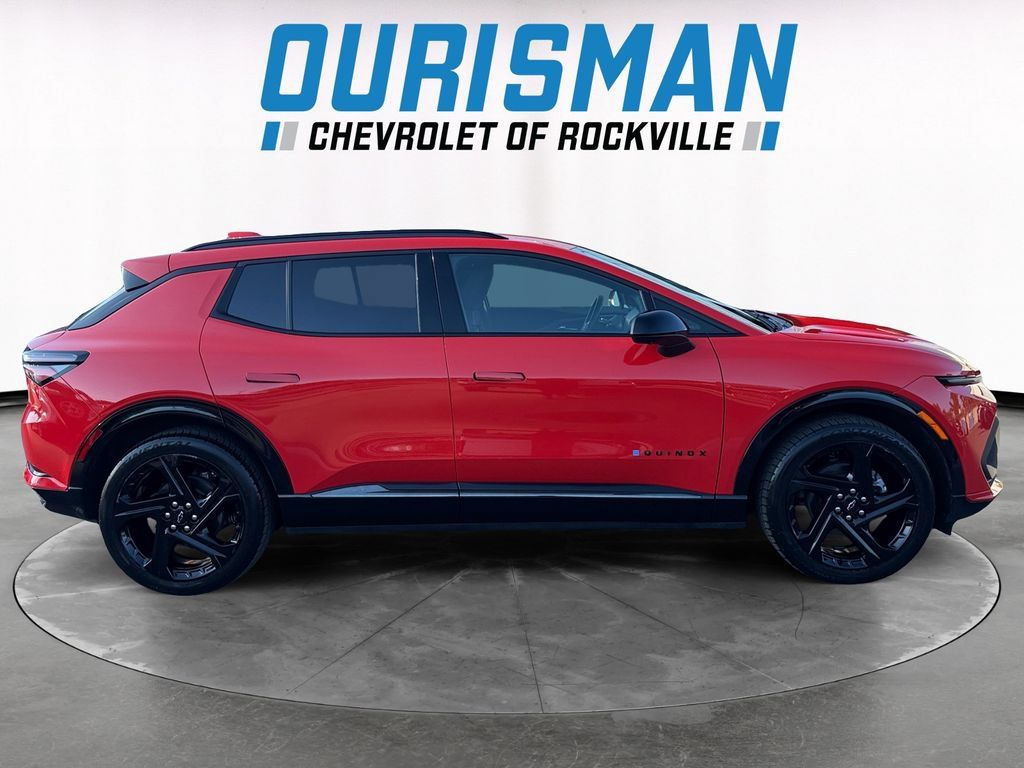 Used 2025 Chevrolet Equinox EV RS FWD image 7