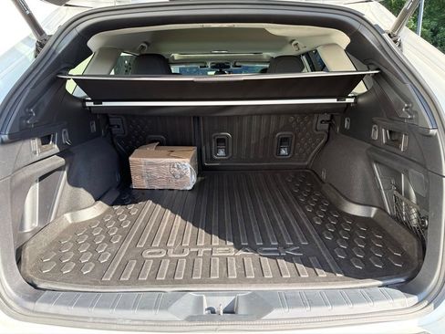 Used 2023 Subaru Outback Onyx Edition XT AWD/4WD image 18
