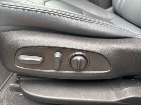 Used 2023 Buick Enclave Essence w/ Trailering Package, 5000 lbs. image 18