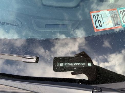 Used 2024 Chevrolet Trax ACTIV w/ Sunroof Package image 30