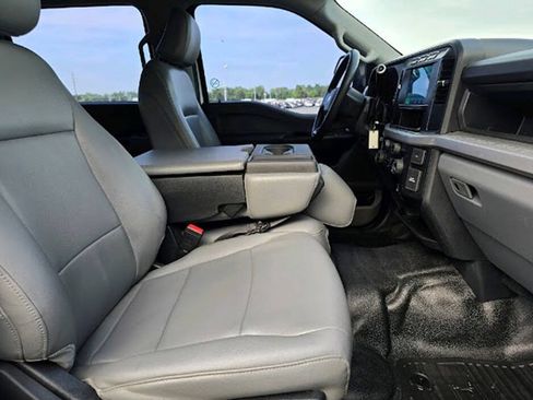 Used 2023 Ford F250 XL w/ FX4 Off-Road Package AWD/4WD image 16
