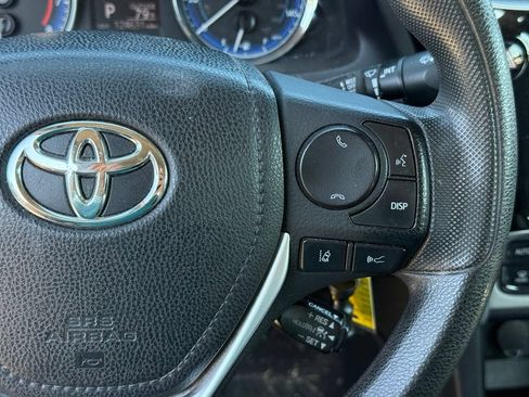 Used 2018 Toyota Corolla LE w/ LE Premium Package FWD image 16
