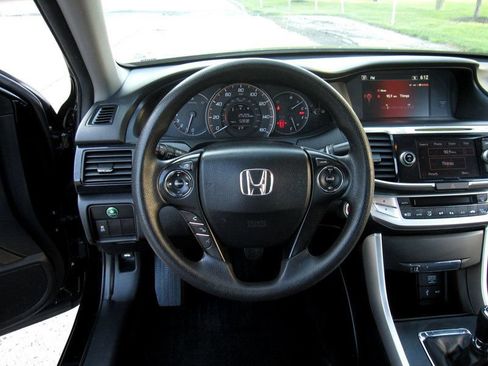 Used 2015 Honda Accord EX image 19