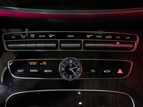 Used 2019 Mercedes-Benz E 300 image 25