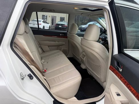 Used 2011 Subaru Outback 2.5i Limited w/ PWR Moonroof Pkg image 16