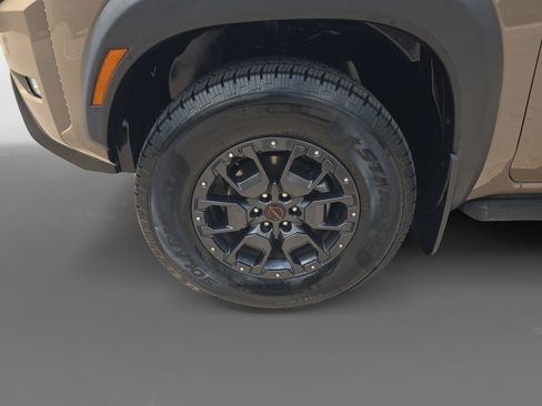 Certified 2023 Nissan Frontier PRO-4X w/ Pro-4X Premium Package AWD/4WD image 10