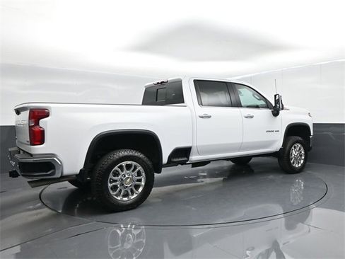Used 2024 Chevrolet Silverado 2500 LTZ w/ LTZ Plus Package image 8