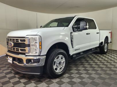 New 2026 Ford F350 XLT w/ FX4 Off-Road Package