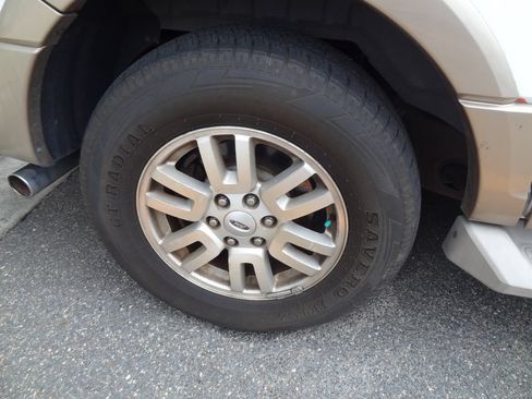 Used 2013 Ford Expedition EL XLT AWD/4WD image 14