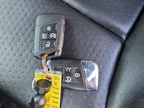Used 2022 Volkswagen Atlas SE FWD image 37