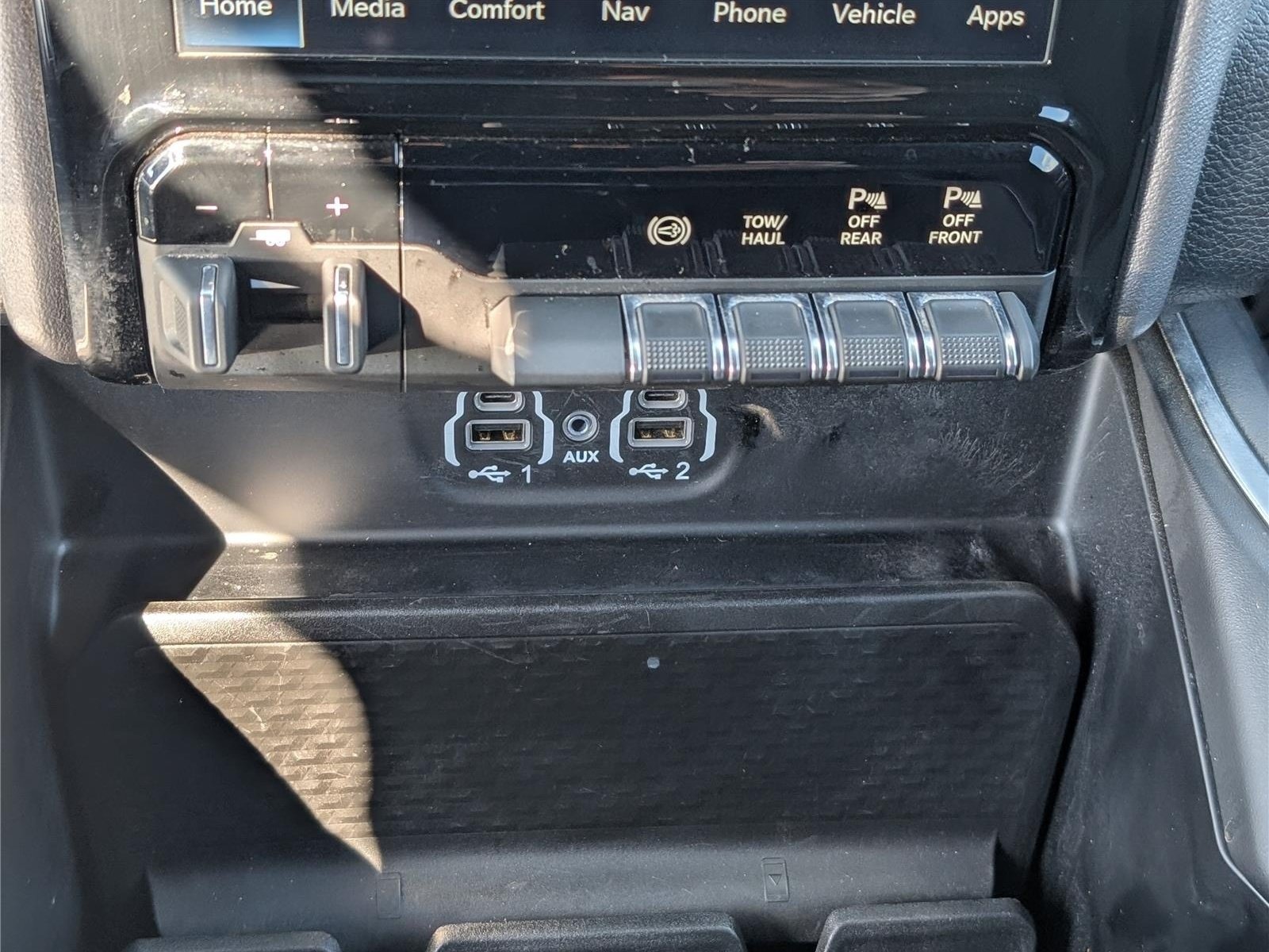 Used 2024 RAM 2500 Big Horn w/ Night Edition AWD/4WD image 27