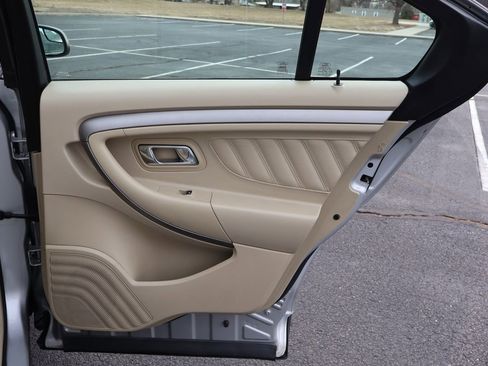 Used 2015 Ford Taurus SEL w/ Equipment Group 201A image 25