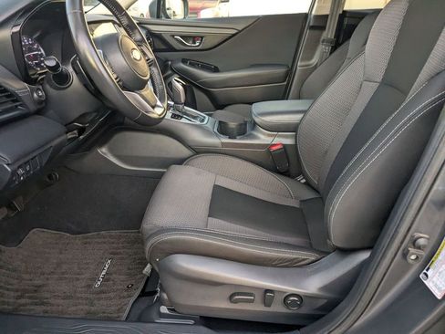 Used 2025 Subaru Outback Premium image 10