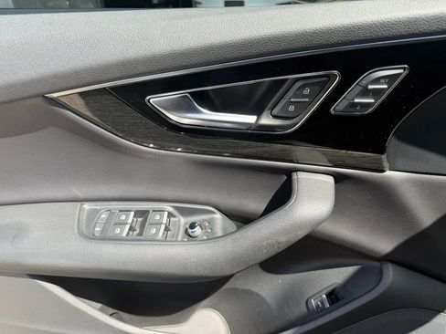 Used 2017 Audi Q7 3.0T Premium Plus image 12