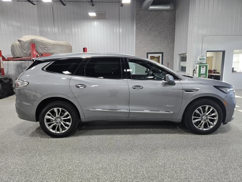 Certified 2024 Buick Enclave Avenir w/ Avenir Technology Package image 6