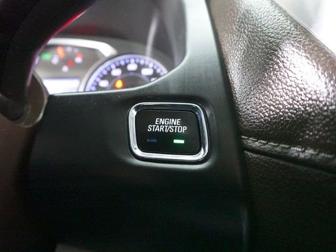 Used 2023 GMC Acadia SLT image 22