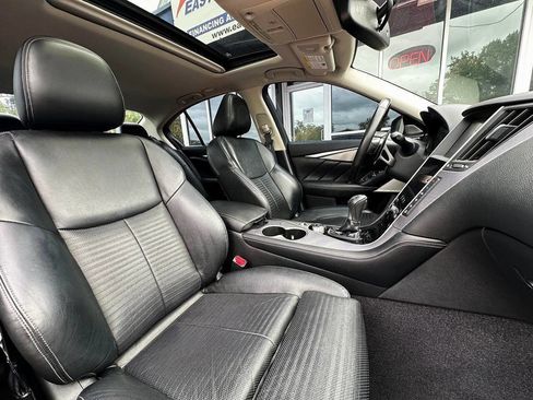 Used 2017 INFINITI Q50 Red Sport 400 image 30