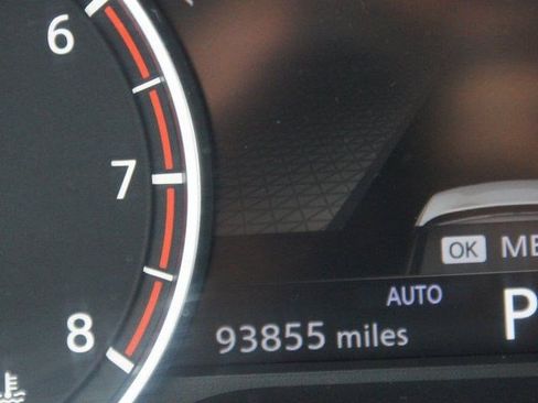 Used 2021 Nissan Rogue SV image 4