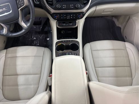 Used 2021 GMC Acadia Denali w/ Denali Technology Package AWD/4WD image 22
