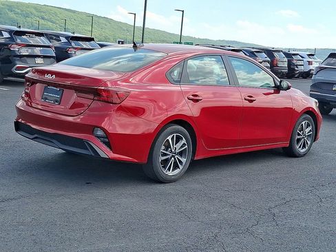 Certified 2024 Kia Forte LXS FWD image 6