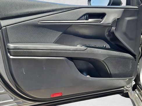 Used 2025 Toyota Camry SE FWD image 10