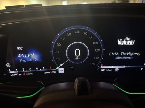 Used 2023 Cadillac Escalade ESV Premium Luxury image 20