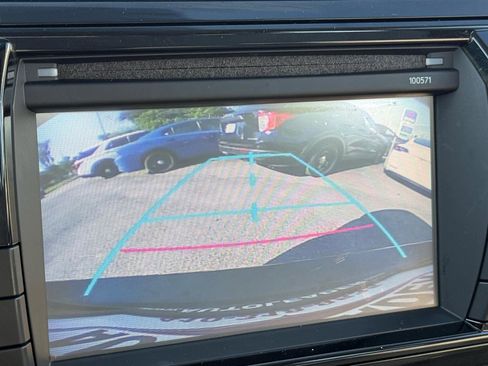 Used 2016 Toyota Corolla LE FWD image 18