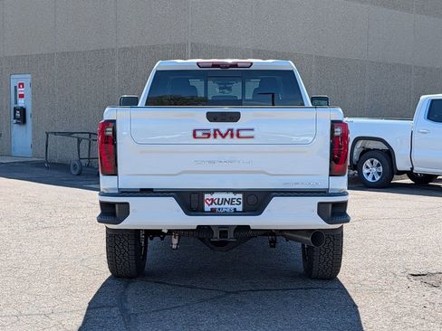 New 2026 GMC Sierra 3500 Denali w/ Denali Reserve Package AWD/4WD image 10