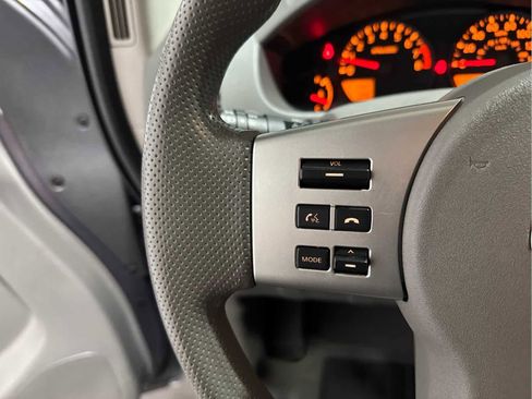 Used 2020 Nissan Frontier SV image 13