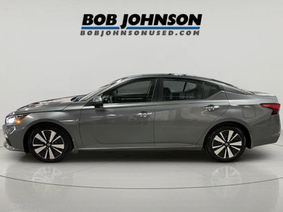 Used 2022 Nissan Altima 2.5 SV
