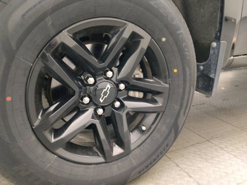 Used 2020 Chevrolet Silverado 1500 LT Trail Boss AWD/4WD image 31