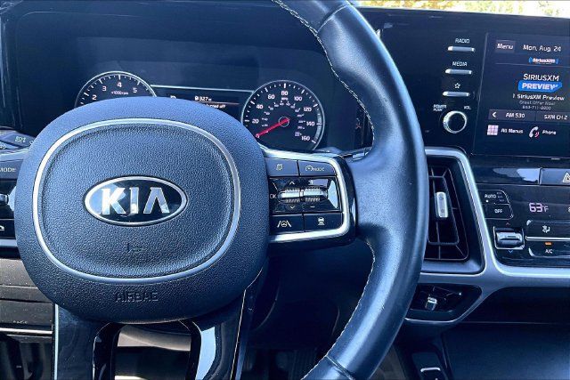 Used 2021 Kia Sorento EX w/ Panoramic Sunroof Package AWD/4WD image 12