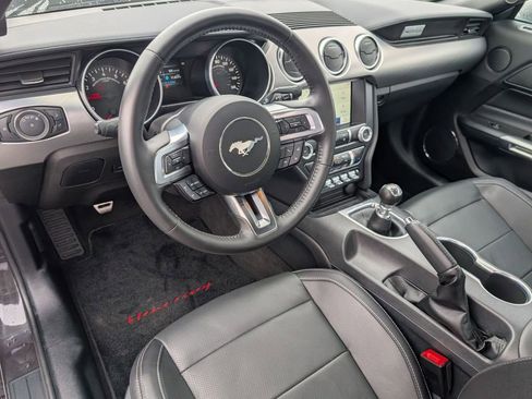 Used 2022 Ford Mustang GT Premium image 18